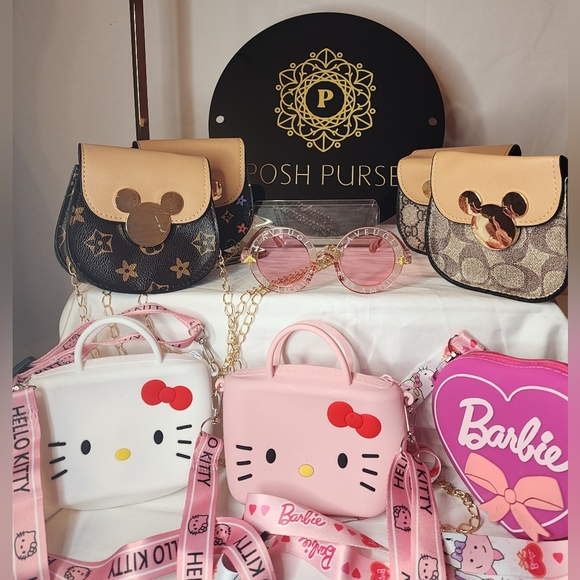 Mickey's little girl purse - Picture 3 of 5